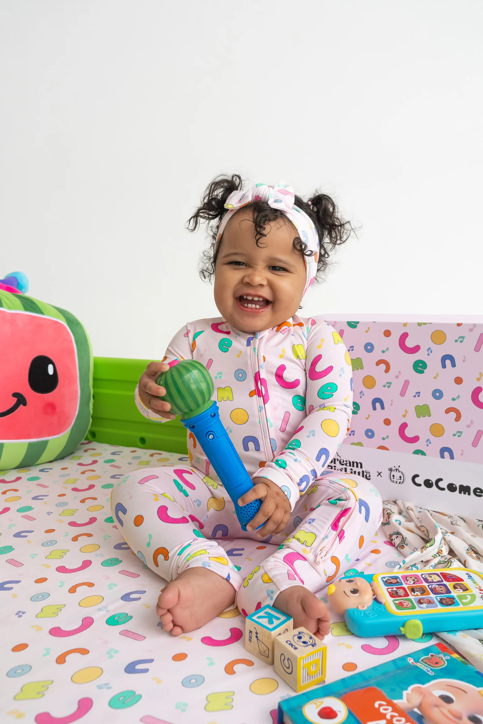 Exclusive CoComelon Gift Box - Image 13