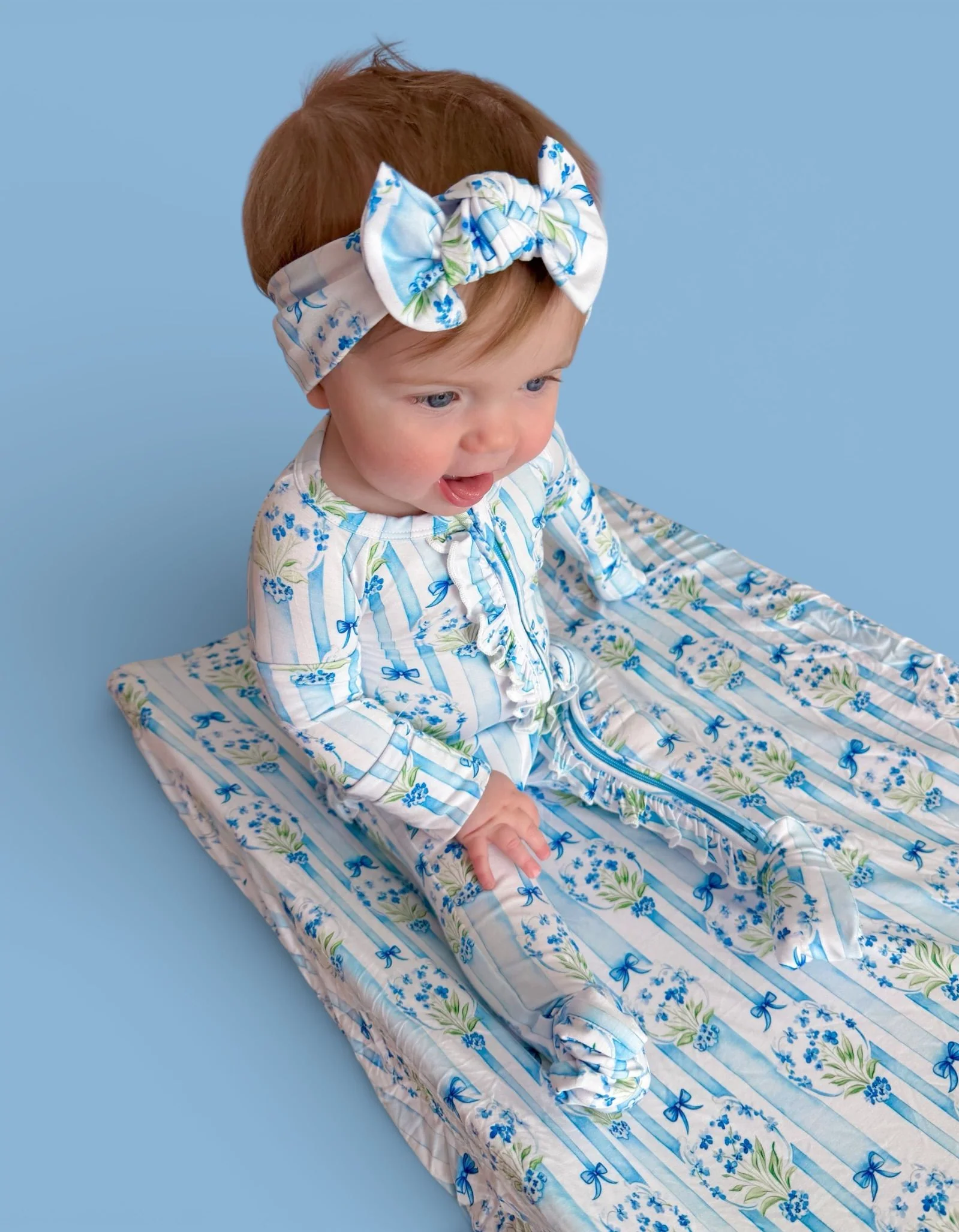 HEIRLOOM BLUE BLOOMS DREAM BOW - Image 7