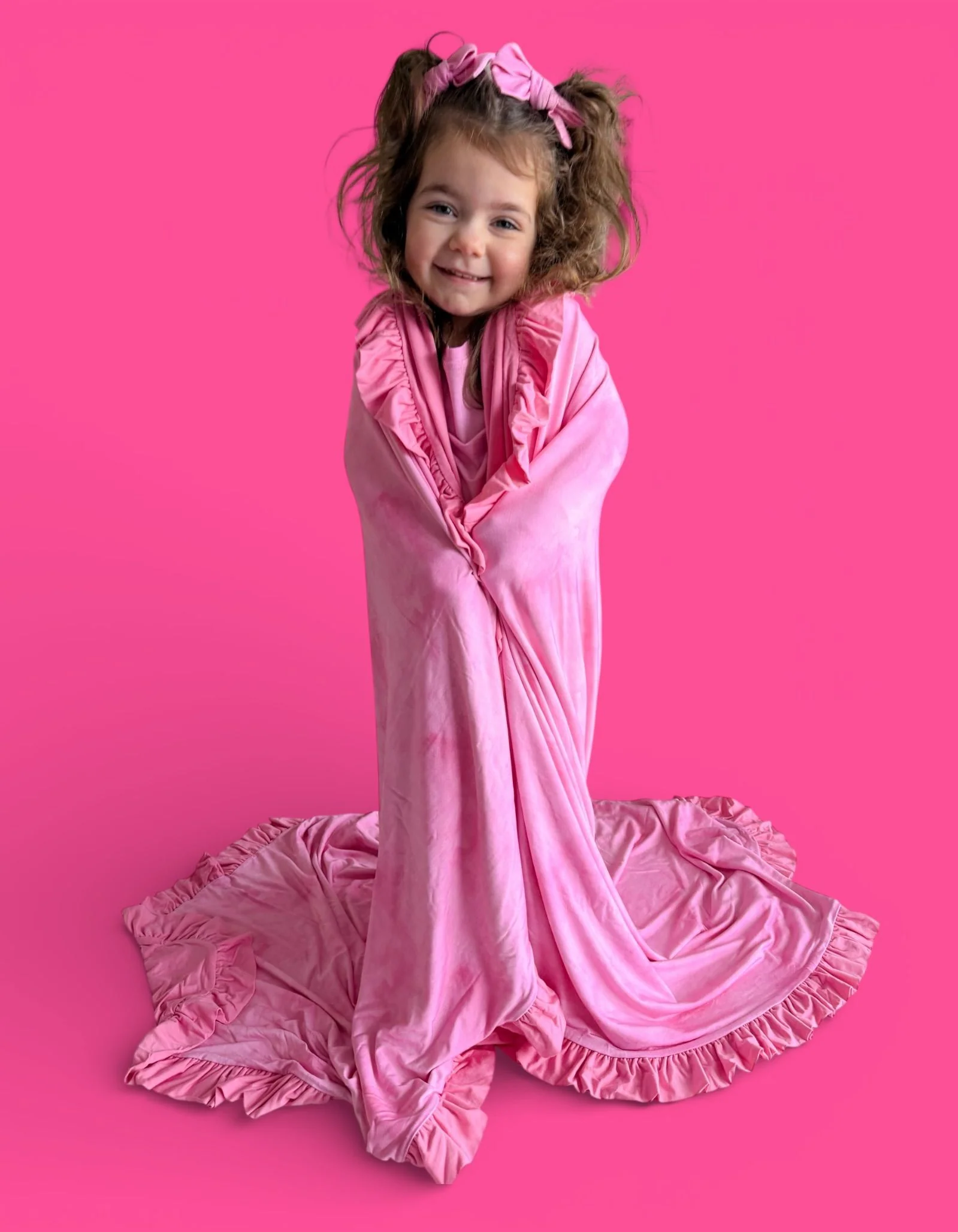 PINK DAYDREAM DREAM RUFFLE BLANKET - Image 4