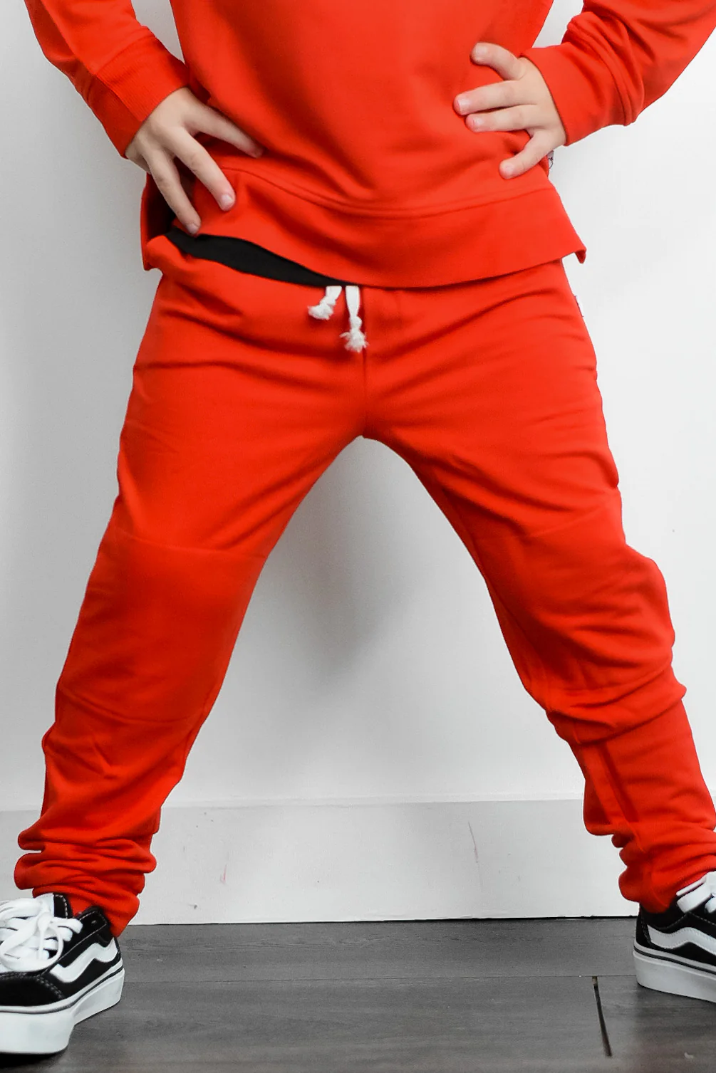 RED DREAM JOGGER - Image 20