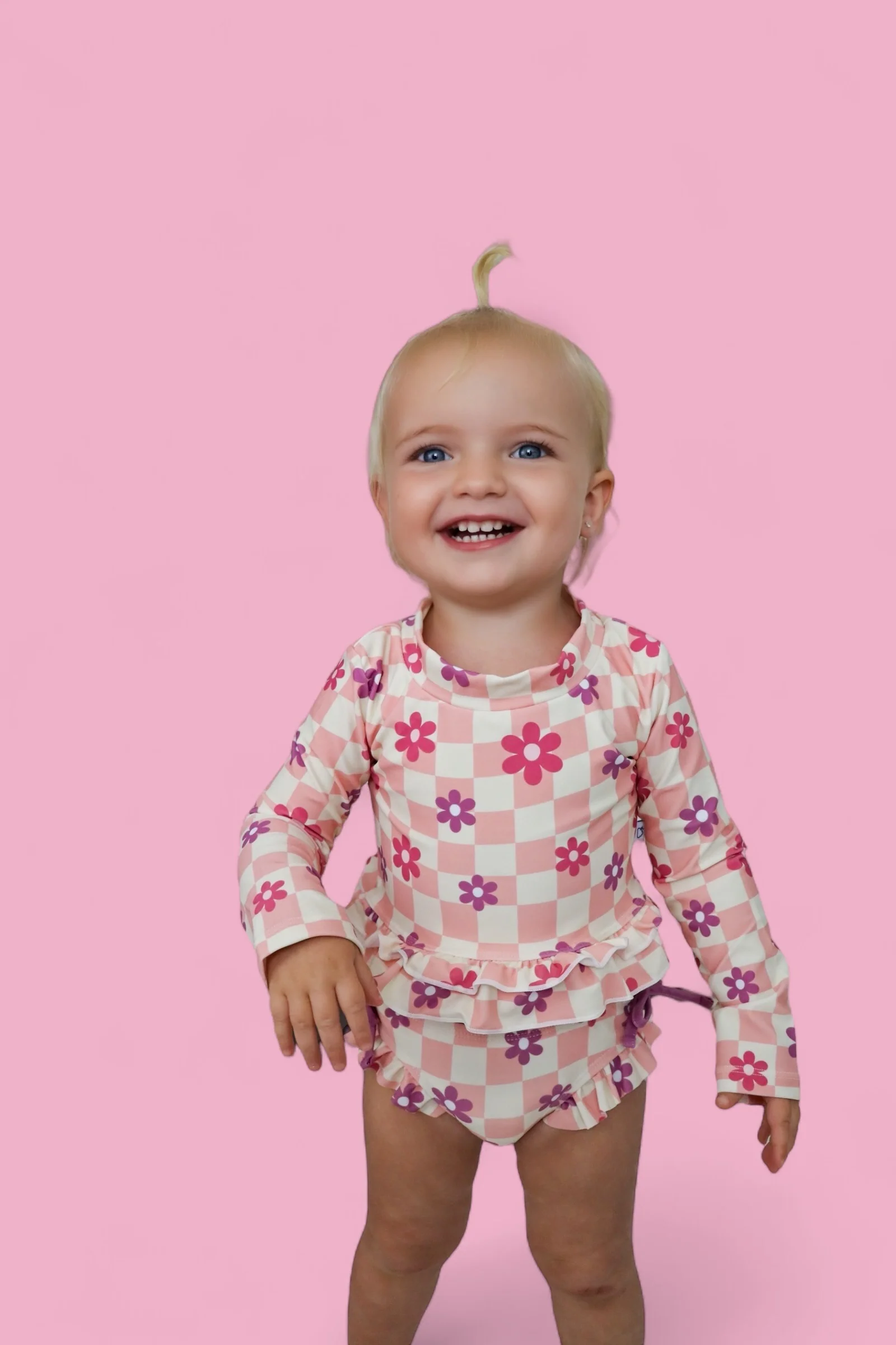 WAVY DAISY CHECKERS DREAM TWO-PIECE RASH GUARD RUFFLE SWIM SUIT - Image 13
